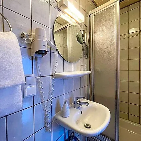 Hotel-pension Hommen Otel 3*