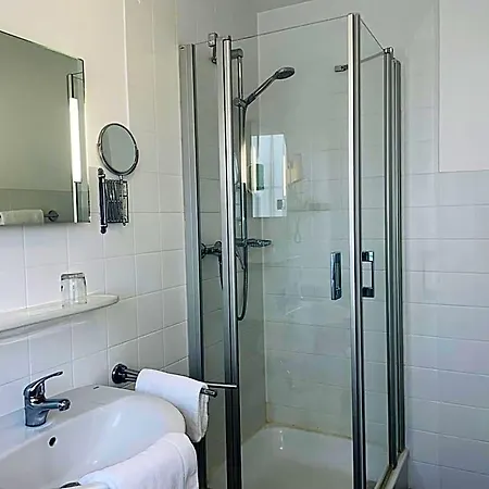 Hotel-pension Hommen Otel 3*